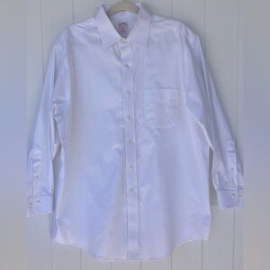 Brooks Brothers Men’s Regular Fit Non-Iron Spread Collar  Dress Shirt 16.5-2/3